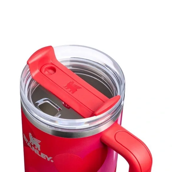 NWT Stanley 2026 Target Valentine’s Heart Red Gradient 40oz Tumbler - Picture 6 of 7